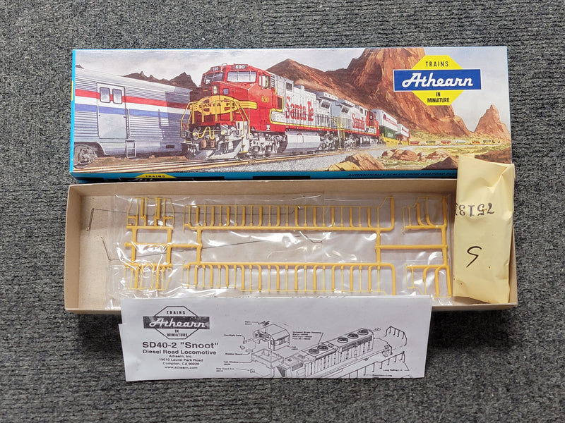 Athearn 4803 (Blue Box) HO Scale EMD SD40-2 Snoot Santa Fe ATSF 5123 - NOS