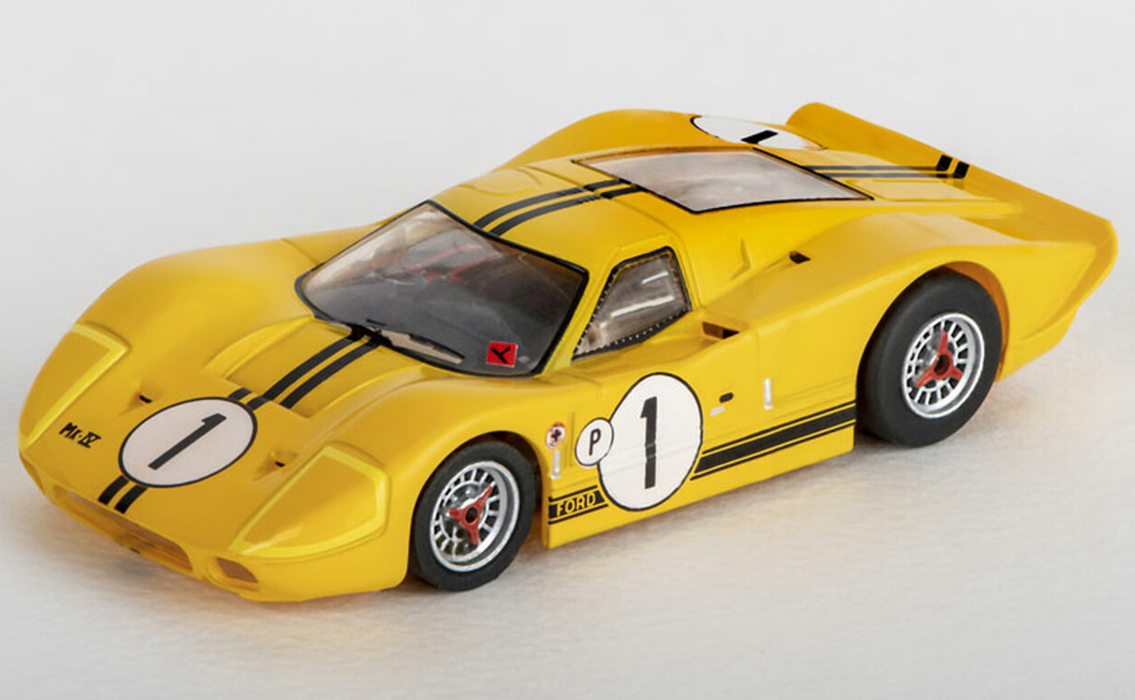 AFX Racing 22025 Ford GT40 Mark IV #1 Sebring Mega G+ HO Scale Slot Car