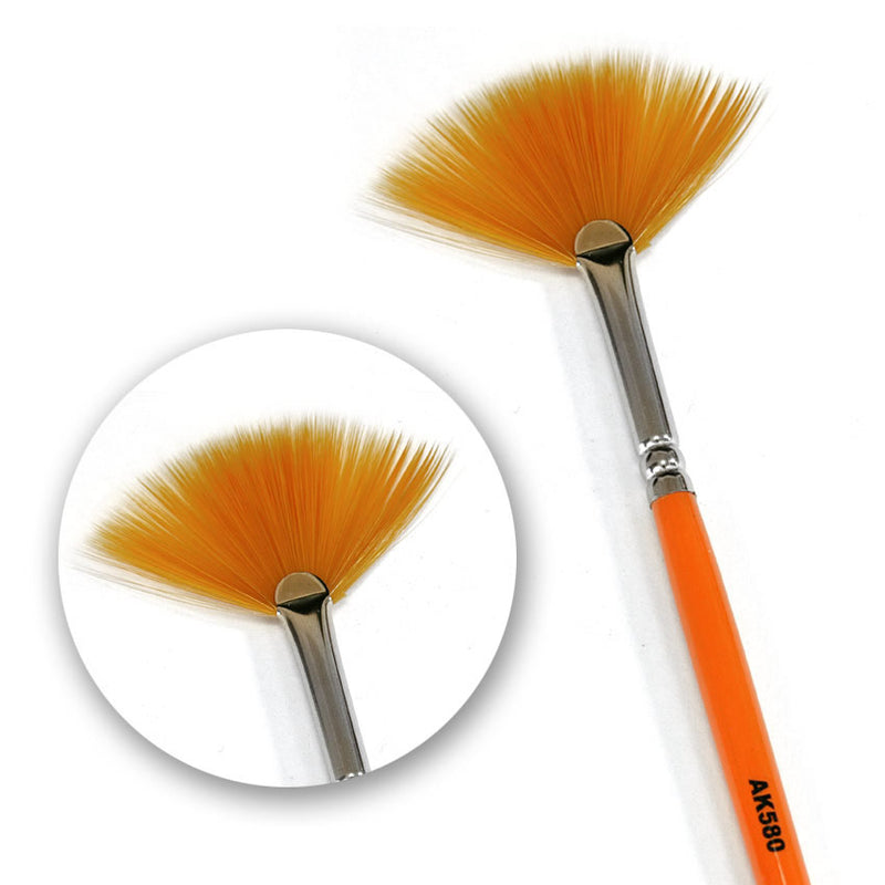 AK Interactive 580 Fan Shape Weathering Brush