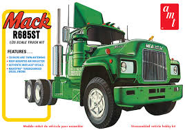 amt 1039 1/25 Mack R685ST Semi Tractor Cab