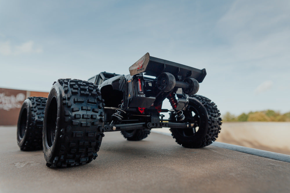 ARRMA ARA8710 1/8 RTR EXB Outcast 6S Extreme Bash Truck