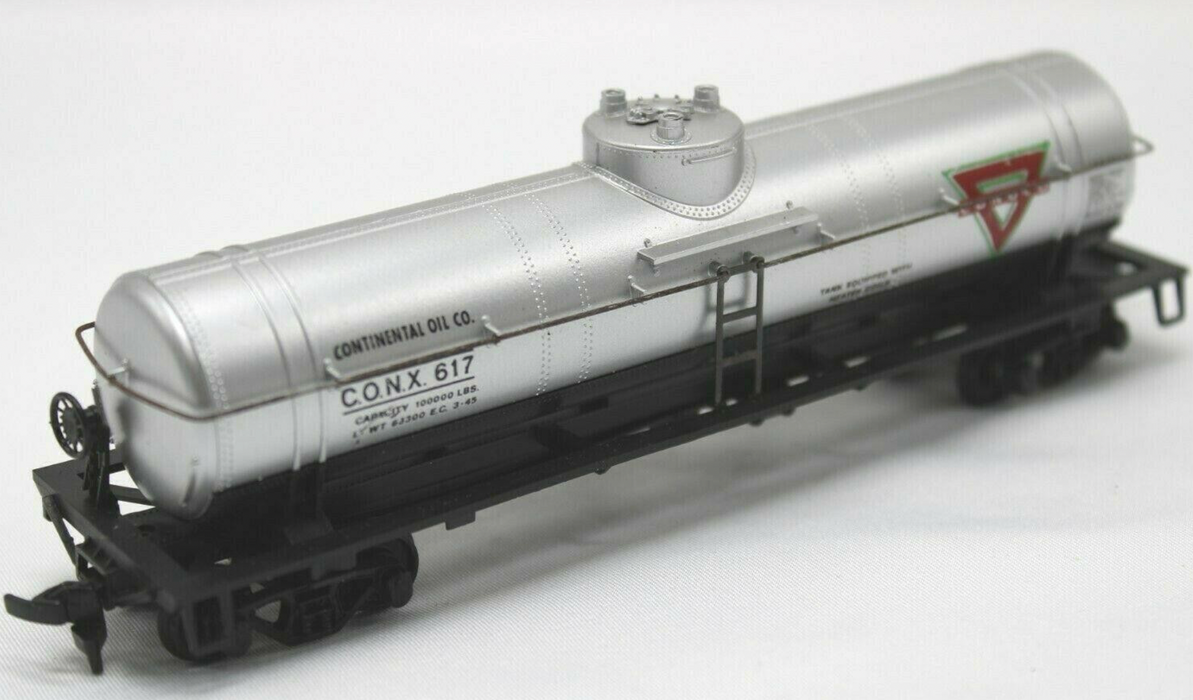 Athearn 1571 HO Scale Single Dome Tank Car (Blue Box Kit) Conoco CONX 617 - NOS