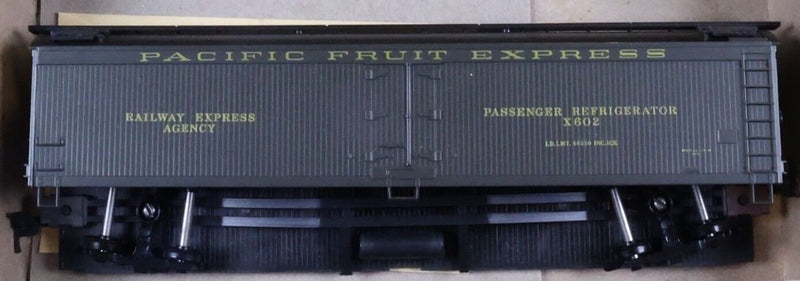 Athearn 5335 HO Scale 50' Express Reefer (Blue Box Kit) Pacific Fruit Express PFE X603 - NOS
