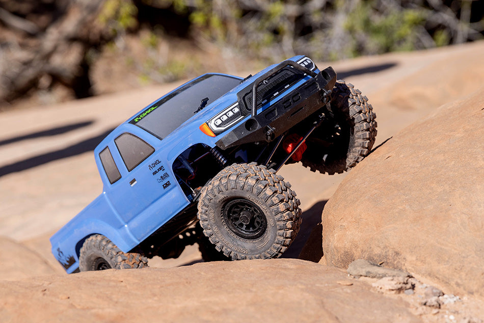Axial AXI03027T1 1/10 RTR SCX10III Base Camp Crawler - Blue