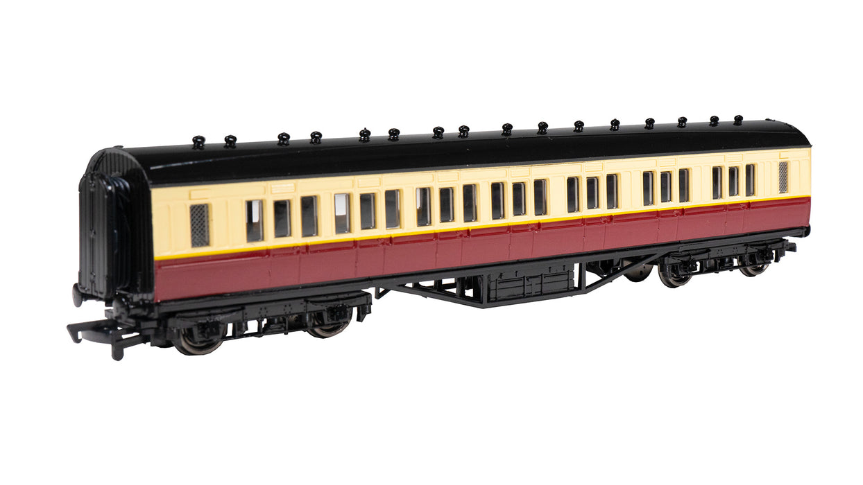 Bachmann 76030 HO Scale Thomas and Friends Red Composite Coach