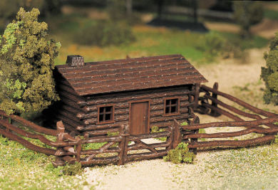 Bachmann Plasticville 45982  O Gauge Log Cabin with Rustic Fence Kit