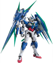 Bandai 5055328 1/100 Master Grade Series 00 QAN(T) Full Saber Celestrial Being