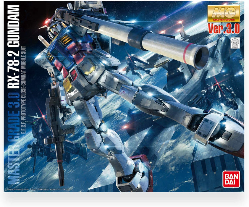 Bandai 5061610 1/100 Master Grade Mobile Suit Gundam RX-78-2 (Version 3.0)