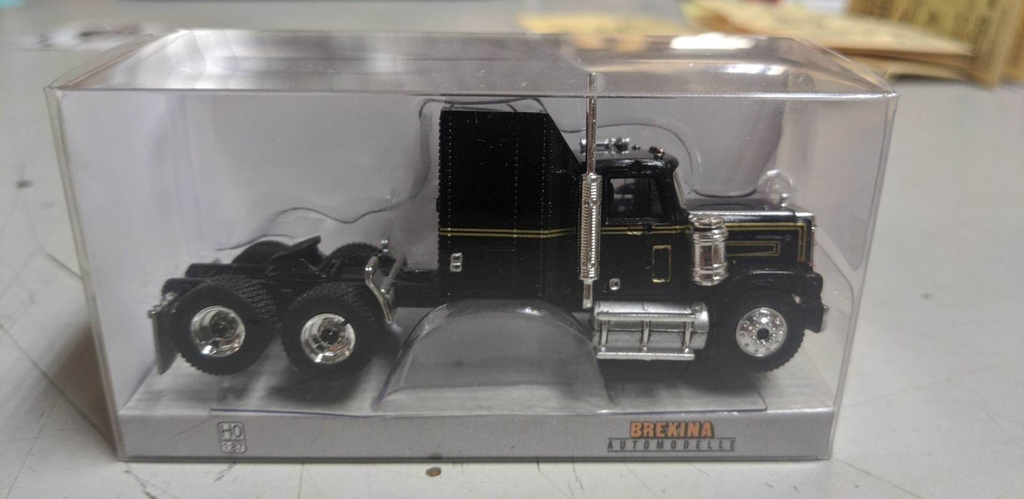 Brekina 85776 HO Scale 1980 GMC General Tractor/Semi Silver and Gold