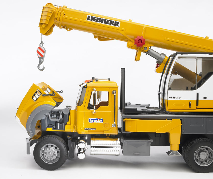 Bruder 02818 MACK Granite Liebherr Crane Truck