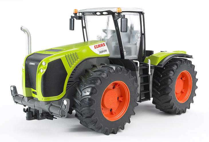 Bruder 03015 Class Xerion 5000 Tractor