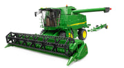 Bruder 09804 John Deere T670i Combine Harvester