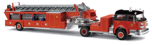 Busch 46019 HO Scale 1968 LaFrance Hard Top Hook and Ladder Fire Truck