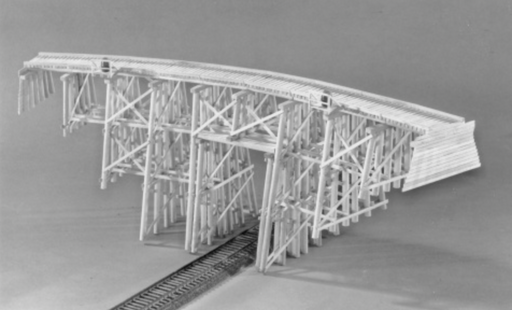 Campbell 304 HO Scale 110' Tall Curved Trestle Kit - NOS