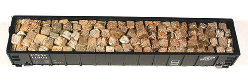 Chooch 7223 HO Scale Random Baled Scrap Load for Gondola