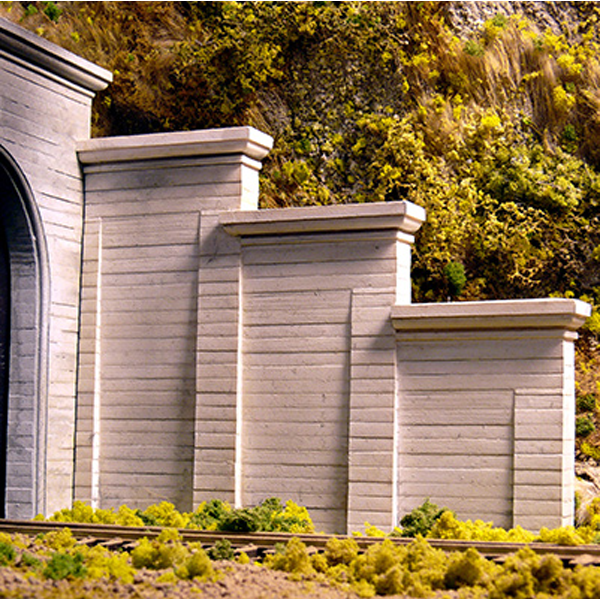 Chooch 8421 HO Scale Concrete Stepped Abutment 2 Pack