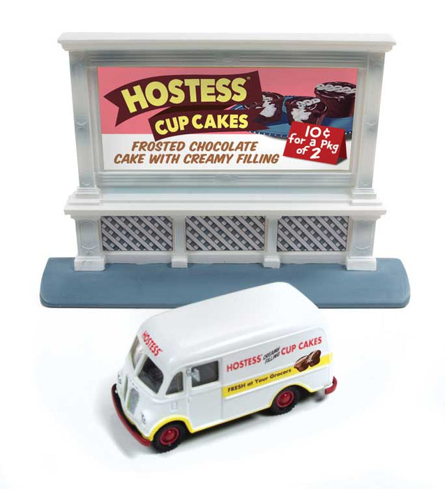 Classic Metal Works 40005 HO Scale (1:87) 1940 IH Delivery Van and Billboard Hostess
