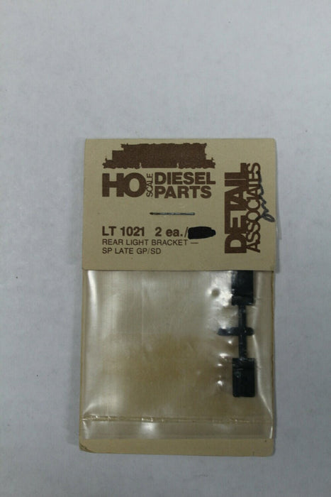 Detail Associates LT-1021 SP Rear Light Bracket for Late GP/SD