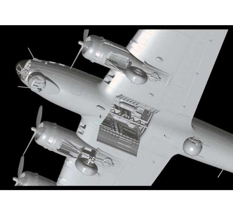 HK Models 01F001 1/48 B17G Flying Fortress Early Heavy Bomber Plastic Model Kit