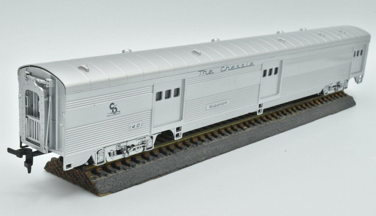 IHC 47310 HO Scale Corrugated Side Baggage The Chessie Chesapeake & Ohio C&O 1401 -  NOS
