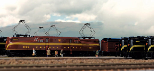 Kato 137-2006 N Scale GG1 Pennsylvania Tuscan 5 Stripe PRR 4909