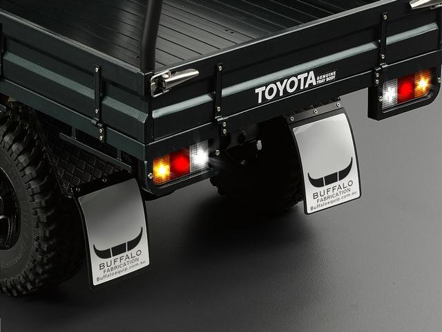 Killerbody 48624 Rear Fenders Buffalo and Stainless Steel for Toyota LC70 Body