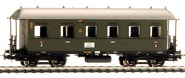 Liliput L381603 HO Scale 2nd Class Coach Deutsche Reichsbahn DR - NOS