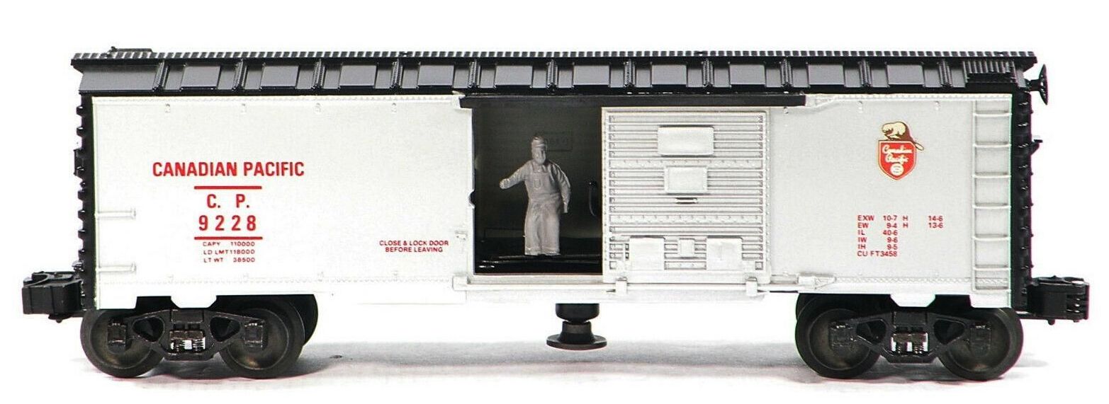 Lionel 6-9228 O Gauge Operating Boxcar Canadian Pacific CP - NOS