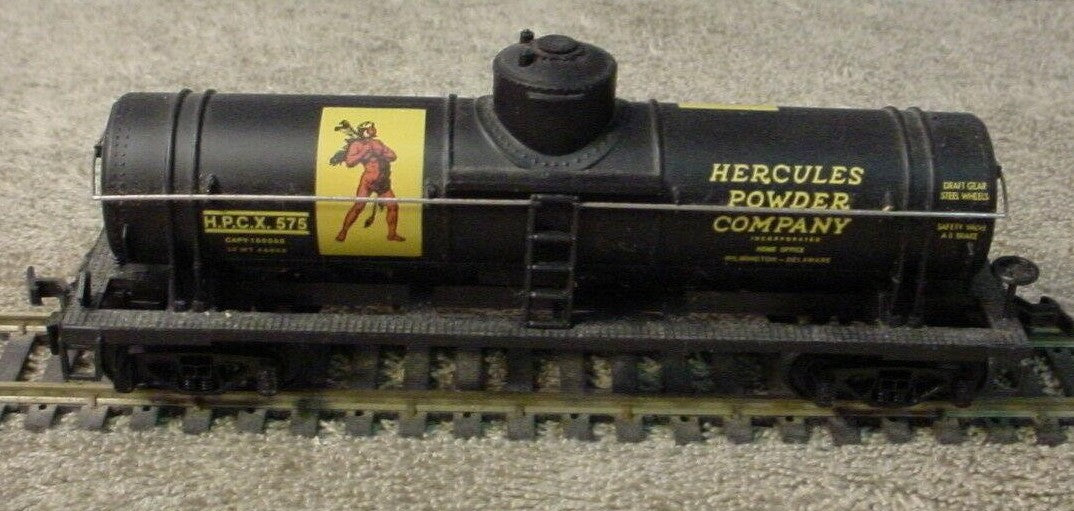 Mantua 732-680 HO Scale 35' Tank Car Hercules HPCX 555 - NOS