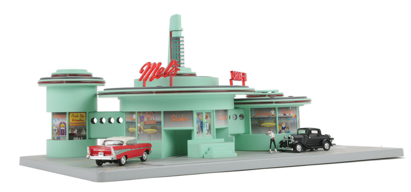 MTH RailKing 30-9105 O Gauge Operating Drive-In Diner - Mel's Diner - NOS
