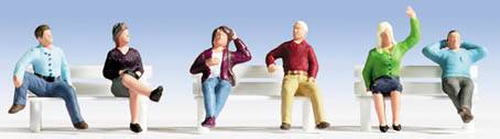 Preiser 36540 N Scale Sitting People