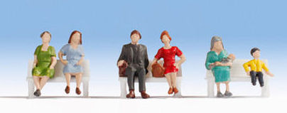 Preiser 38131 N Scale Sitting People