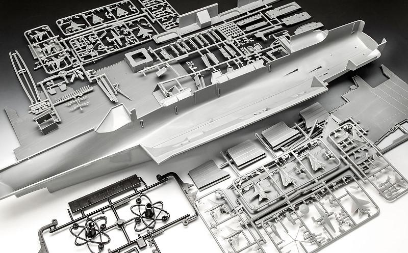 Revell of Germany 5173 1/400 USS Enterprise CVN65 Nuclear Powered Aircraft Carrier Platinum Kit