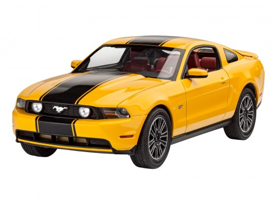 Revell of Germany 7046 1/25 2010 Ford Mustang GT Model Car Kit