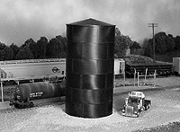 Rix Products 504 HO Scale 43' Peaked Top Water / Oil Tank Kit