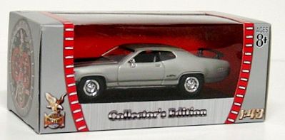 Road Legends 94218 1/43 (O Scale) 1971 Plymoth GTX Die Cast Car (Colors May Vary)