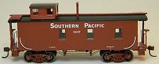 Roundhouse 85825 HO Scale Standard Wood Caboose Southern Pacific SP 406 - NOS