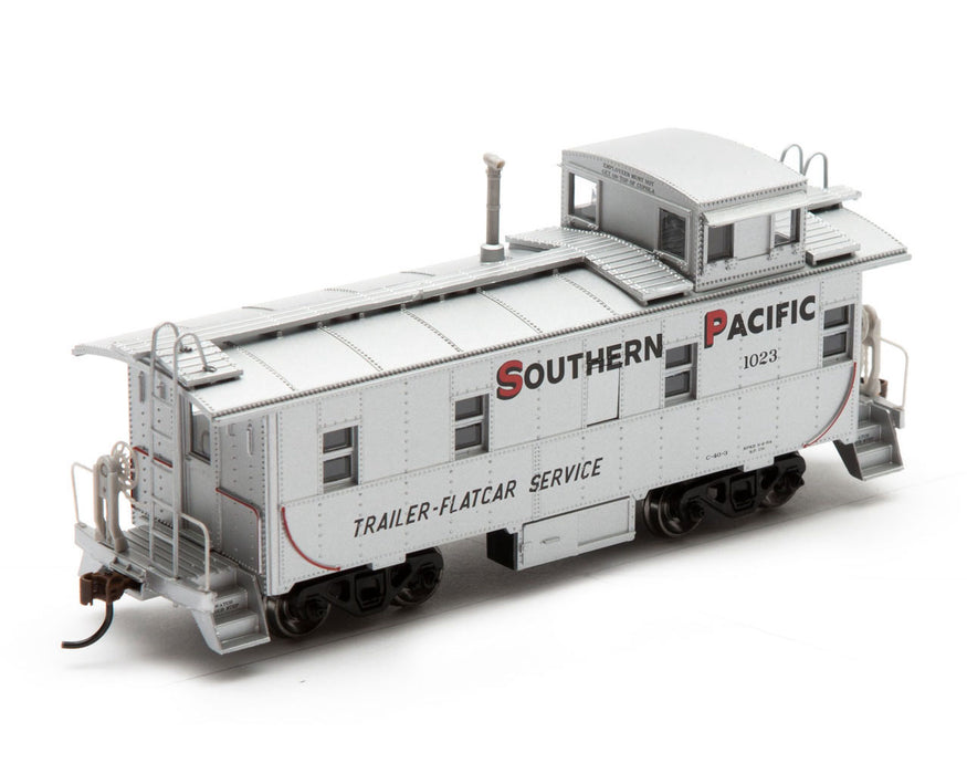 Roundhouse 87833 HO Scale Cupola Caboose Southern Pacific SP 1023