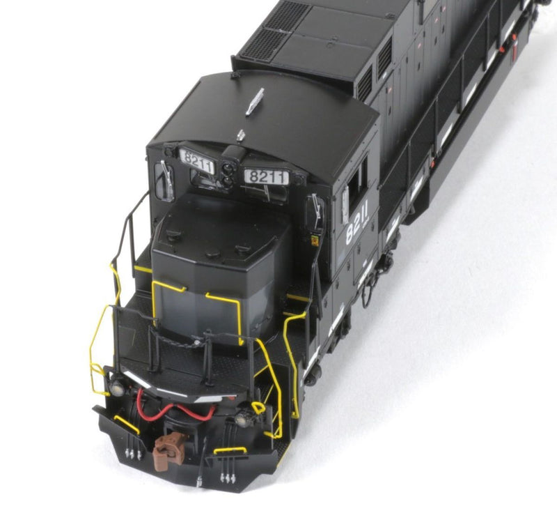 ScaleTrains 30776-3 Rivet Counter HO Scale GE C39-8 Pennsylvania Northeastern PN 8211 DC