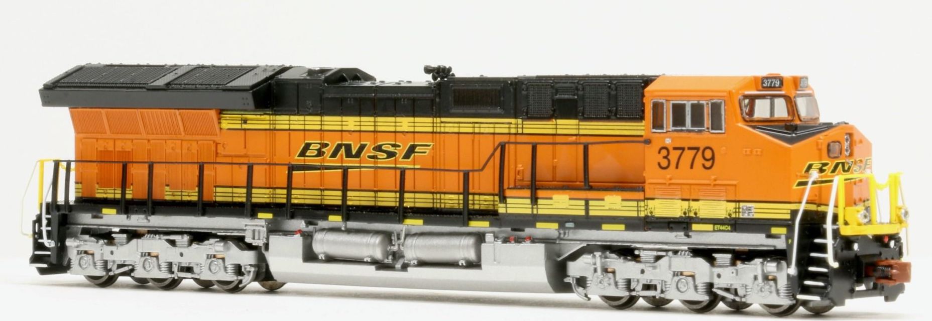 ScaleTrains Operator 10965 N Scale GE ET44C4 Tier 4 Diesel "Heritage III" 3815 with DCC