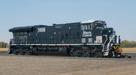 ScaleTrains Rivet 33635 N Scale GE ET44 Tier 4 Diesel "Illinois Central Heritage" CN 3008