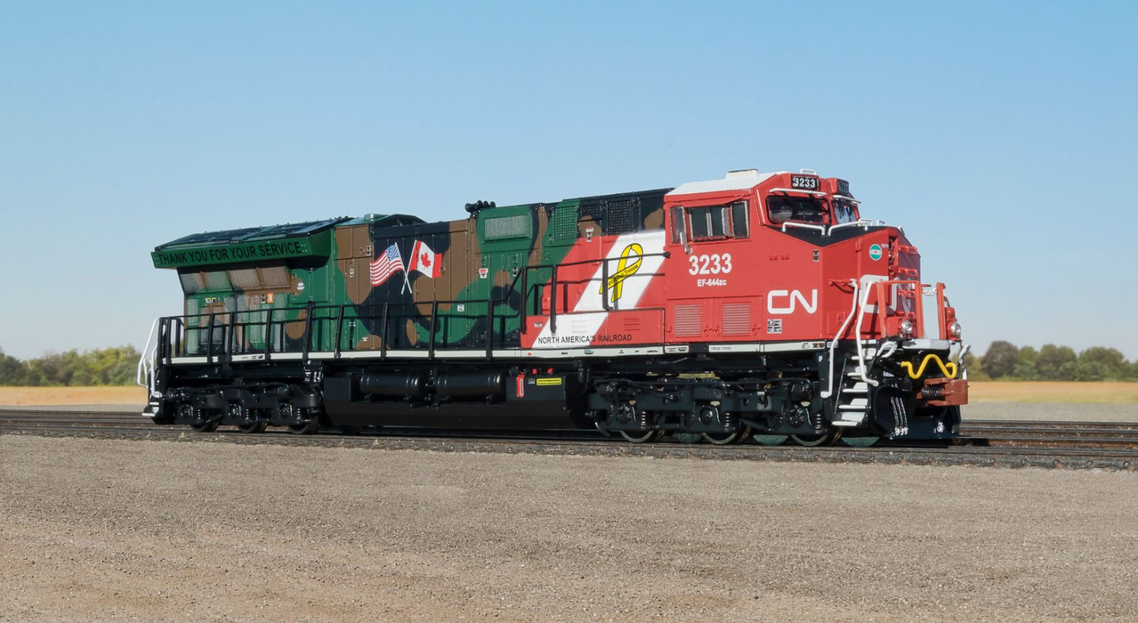 ScaleTrains Rivet 33645 N Scale GE ET44 Tier 4 Diesel "Veterans Commemorative" CN 3233