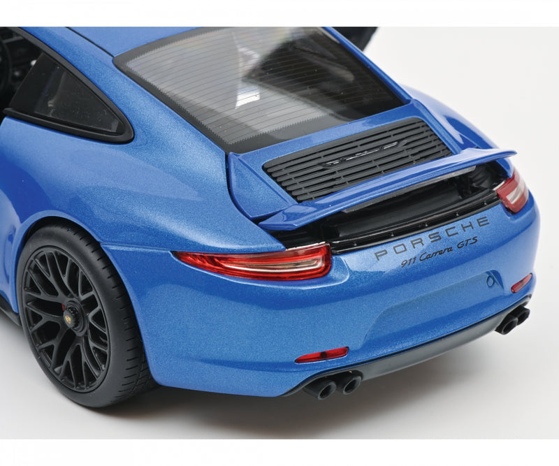 Schuco 450039700 (1:18) Porsche 911 Carrera GTS Coupe 991.1 - Sapphire Blue Metallic