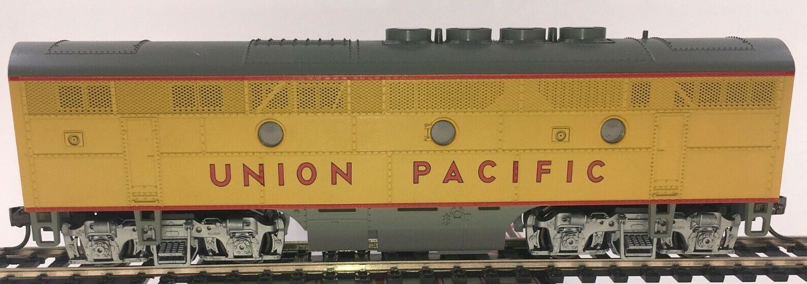 Stewart 691-8511 HO Scale F7BPhII Diesel Kit Union Pacific No # - NOS
