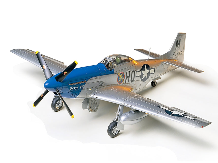 Tamiya 61040 1/48 P51D Mustang Fighter Model Aircraft Kit