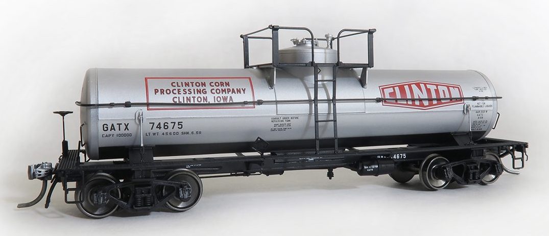 Tangent Scale Models 22121-01 8000 Gallon Tank Car "Clinton Corn" GATX 74671