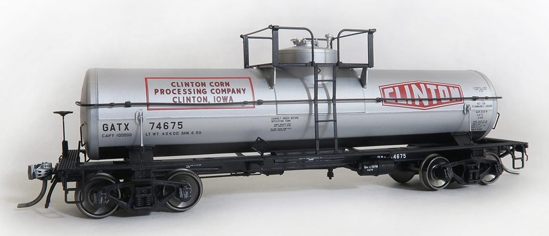 Tangent Scale Models 22121-04 8000 Gallon Tank Car "Clinton Corn" GATX 74681