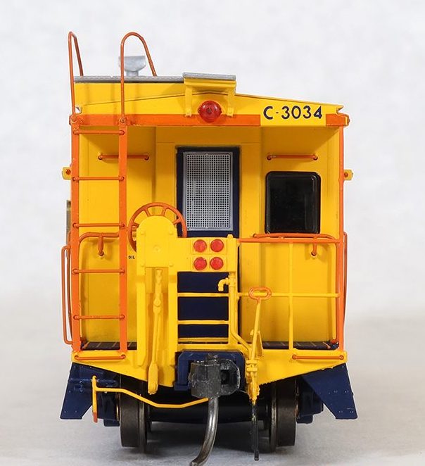 Tangent Scale Models 60028-01 HO Scale ICC B&O I-18 Caboose Chessie System (Raceland 1979+) B&O C-30
