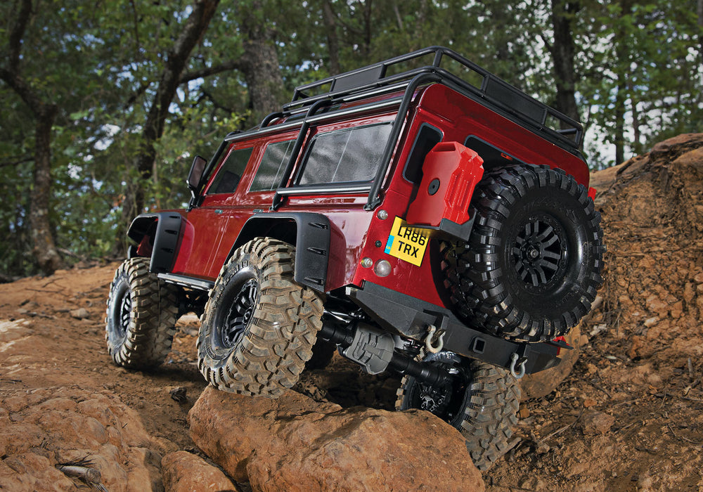 Traxxas 82056-4 TRX-4 Land Rover Defender 1/10 Scale RTR 4WD Crawler Red