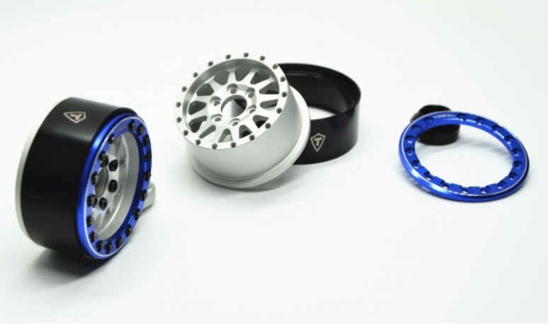 Treal Hobby (X002P1ELU3) 1.9" Alloy Beadlock Wheels Silver with Blue Ring (4 Pack)